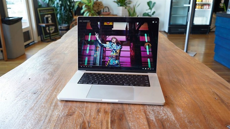 Macbook có làm đồ họa được không?