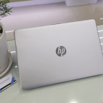 HP Laptop 15 dw3033dx