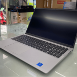 Dell Inspiron 3520