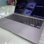 MacBook Air M1 2020 - Like new