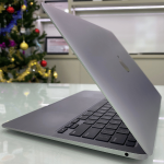 MacBook Air M1 2020 - Like new