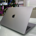 MacBook Air M1 2020 - Like new